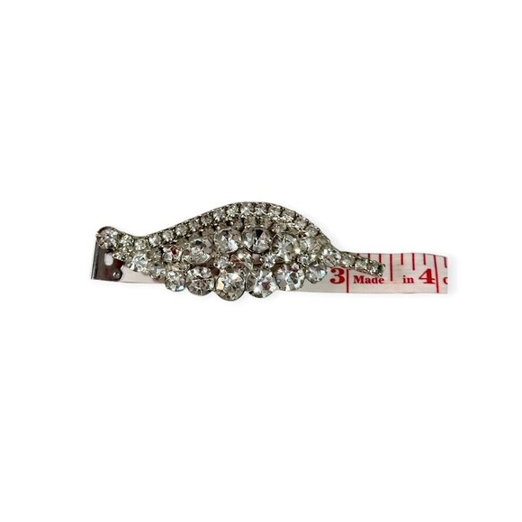 Vintage Rhinestone Leaf Brooch, Silver tone metal, Clear stone.‎ - Picture 7 of 8